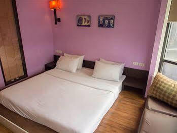 The Boutique Place Бангкок Экстерьер фото
